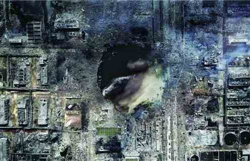 响水化工厂爆炸后，鸟瞰爆炸现场据《新京报》